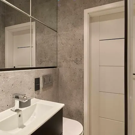 公寓 Apartament Zelazna *